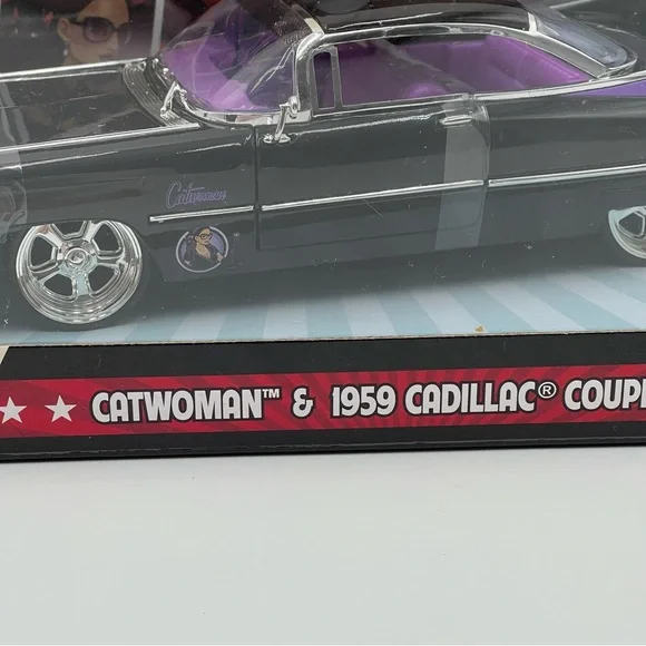 DC Comics Bombshells CATWOMAN & 1959 CADILLAC Coupe Deville Metals Die Cast NEW - Picture 5 of 12